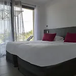 Hotel apartamentowy Suite Home Porticcio 4*