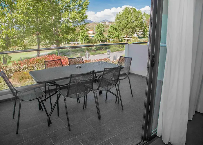 Apartahotel Suite Home Porticcio