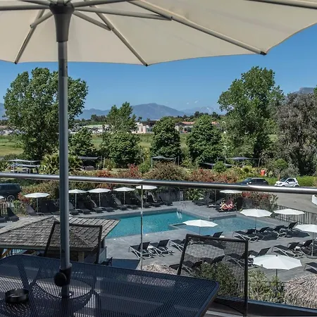 فندق سويت هوم بورْتِكْسْيو