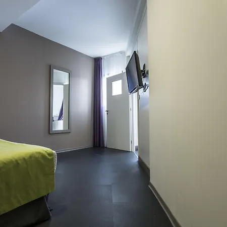 Aparthotel Suite Home Porticcio 4*