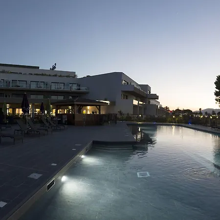 فندق سويت هوم بورْتِكْسْيو