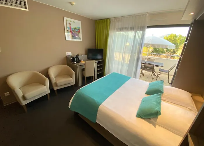 Suite Home Porticcio Apartahotel 4*