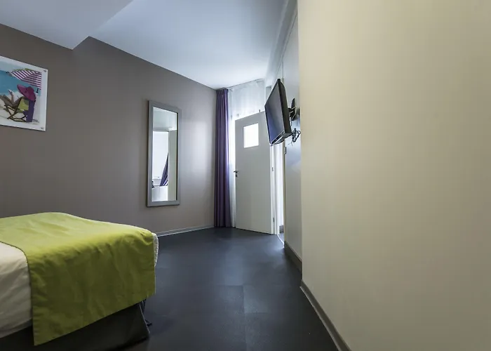Apartahotel Suite Home Porticcio 4*