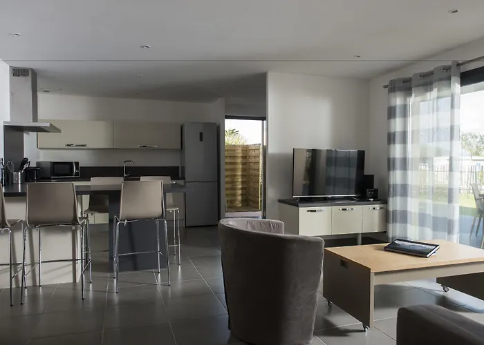 Suite Home Porticcio Apartahotel Porticcio (Corsica)